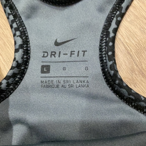 Nike bra size L - Picture 2 of 2